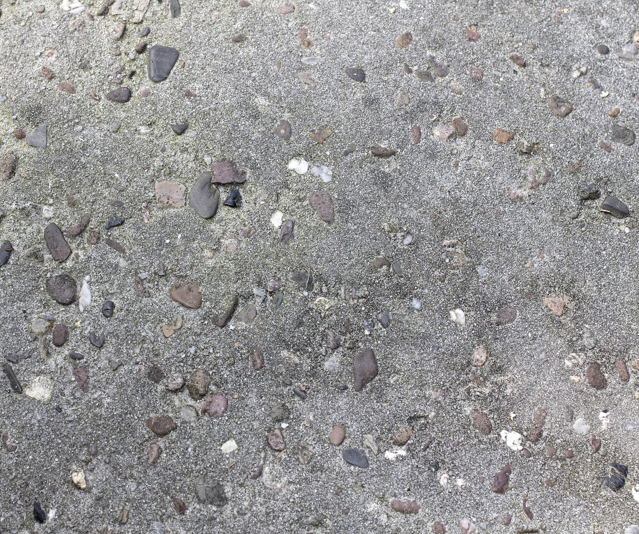 Quelle épaisseur de dalle béton prévoir pour une terrasse ou un garage ?