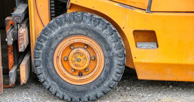 Choisir son chariot élévateur : le guide complet pour bien acheter