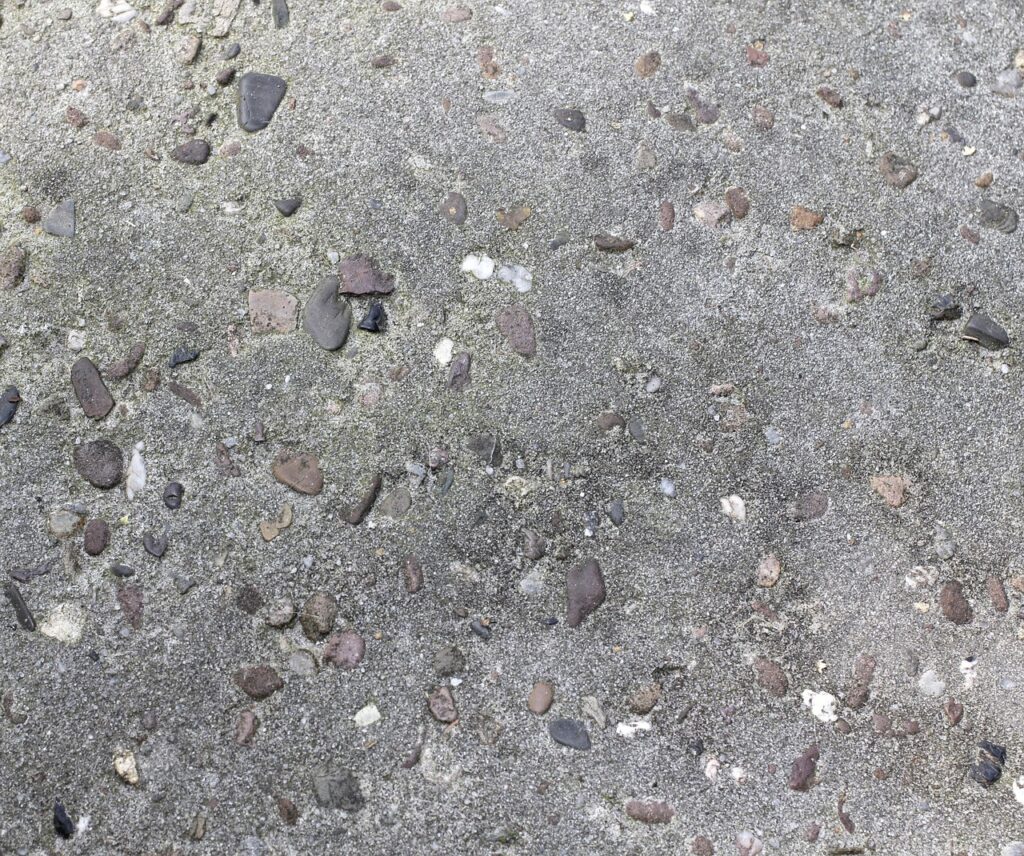 d&eacute;couvrez l'&eacute;paisseur id&eacute;ale pour une dalle en b&eacute;ton afin d'assurer solidit&eacute; et durabilit&eacute; pour vos constructions.